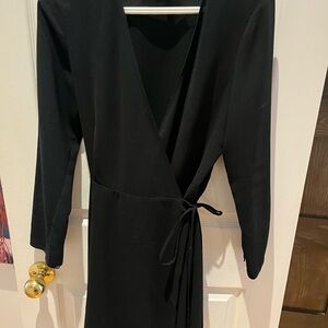 Aritzia Wilfred Black Long Sleeve Wrap Dress